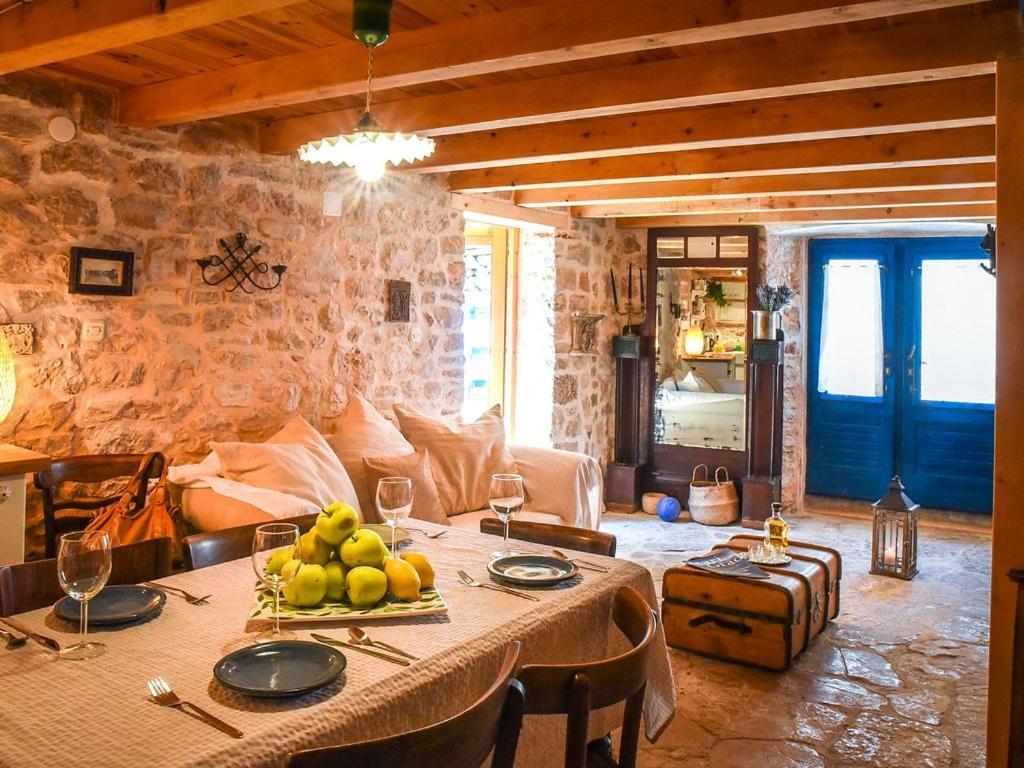 450 Year-Old House With A Garden Villa Stari Grad  Luaran gambar