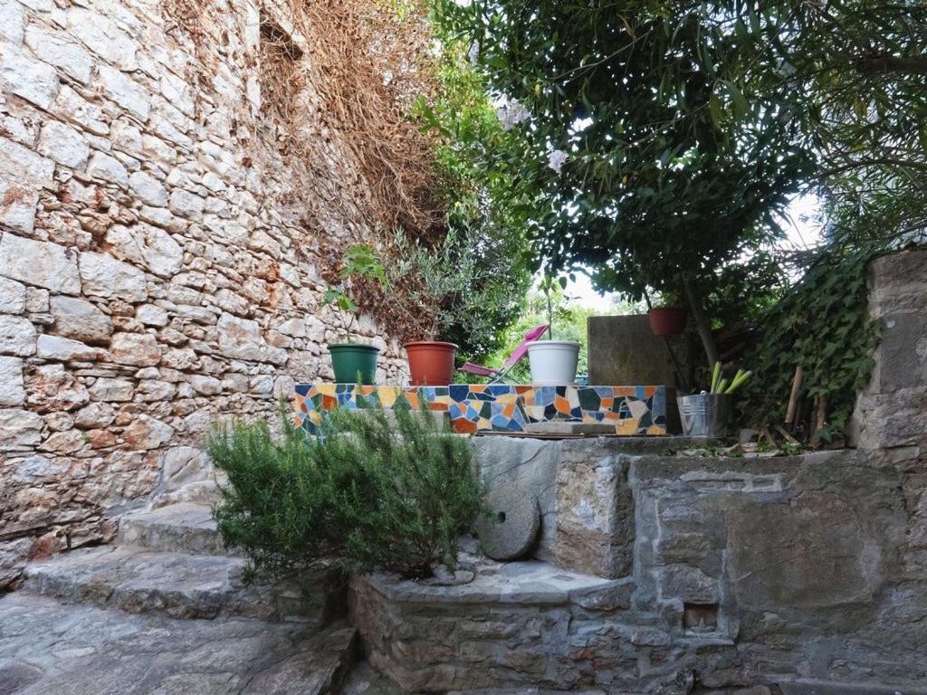 450 Year-Old House With A Garden Villa Stari Grad  Luaran gambar