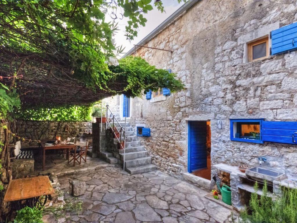 450 Year-Old House With A Garden Villa Stari Grad  Luaran gambar